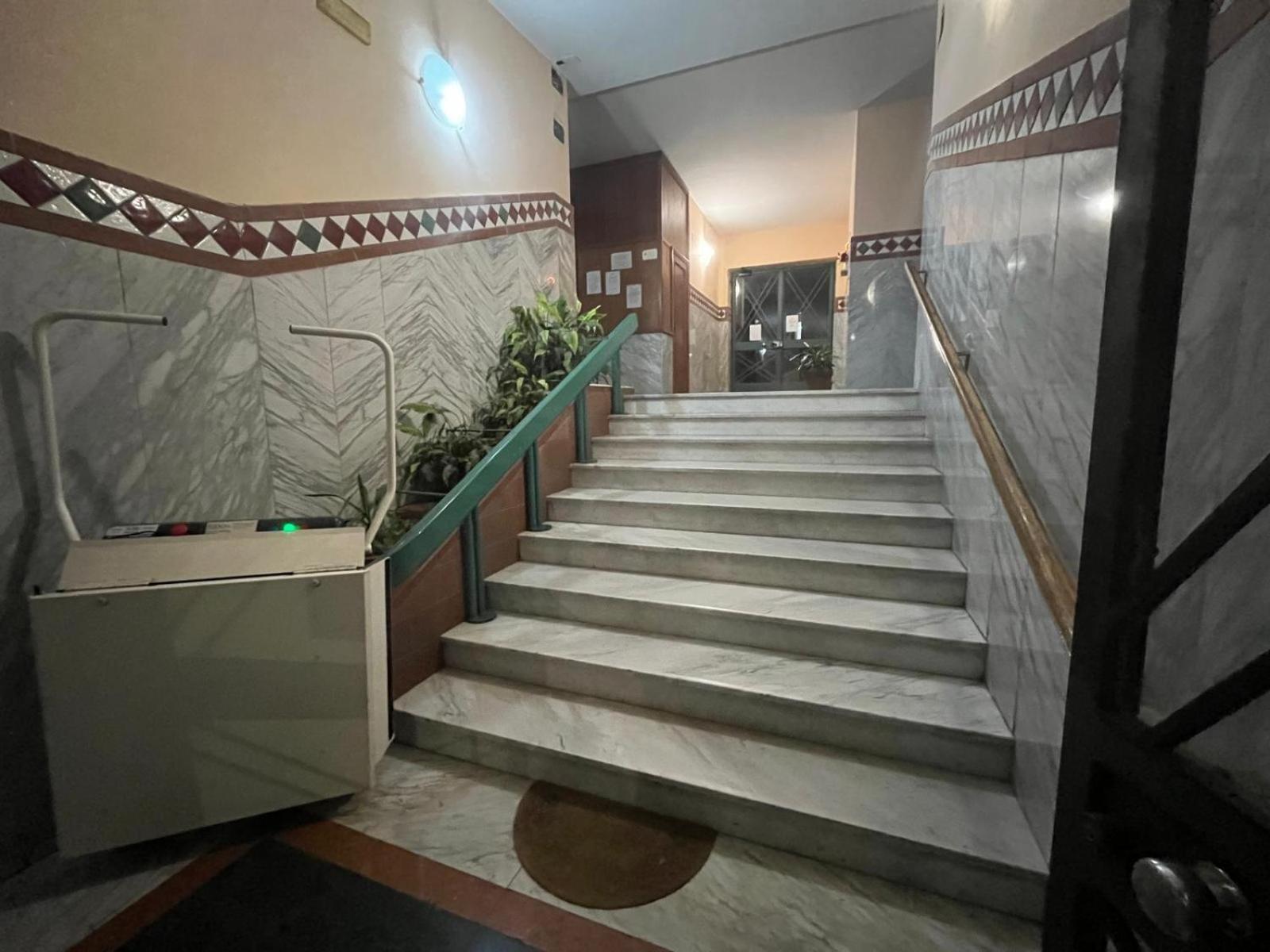 La Casa Di Rebecca Apartment Salerno Luaran gambar